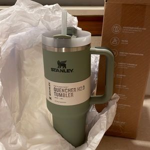 Stanley Quencher H2.0 Flowstate 40oz Tumbler color: Shale (soft matte)
